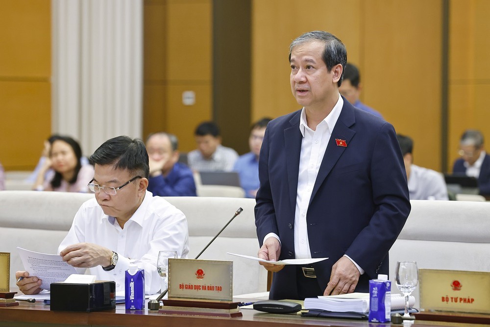 Kỳ họp thứ 10, Quốc hội khóa XV: Hoàn thiện chính sách, thực hiện đột phá phát triển giáo dục - Ảnh 1. Kỳ họp thứ 10, Quốc hội khóa XV: Hoàn thiện chính sách, thực hiện đột phá phát triển giáo dục - Ảnh 1.
