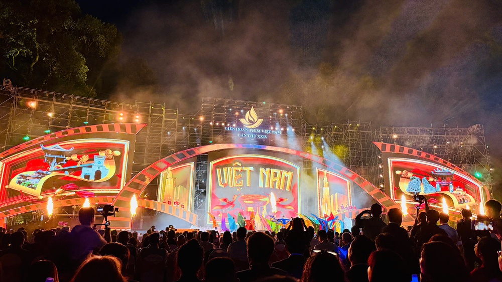 Khai mạc LHP Việt Nam lần thứ 24: Thành phố Hồ Chí Minh đón nhận danh hiệu UNESCO - Ảnh 3. Khai mạc LHP Việt Nam lần thứ 24: Thành phố Hồ Chí Minh đón nhận danh hiệu UNESCO - Ảnh 3.