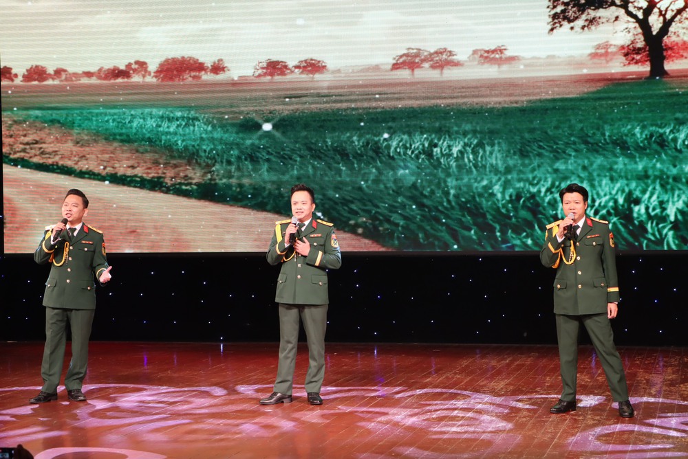 Dàn nhạc Giao hưởng Quân đội chính thức ra mắt - Ảnh 2.