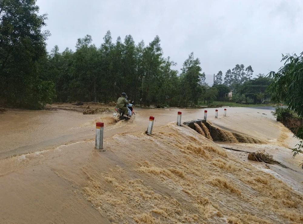Đề phòng lũ quét, sạt lở đất khu vực các tỉnh Đắk Lắk, Khánh Hòa và Lâm Đồng - Ảnh 1.