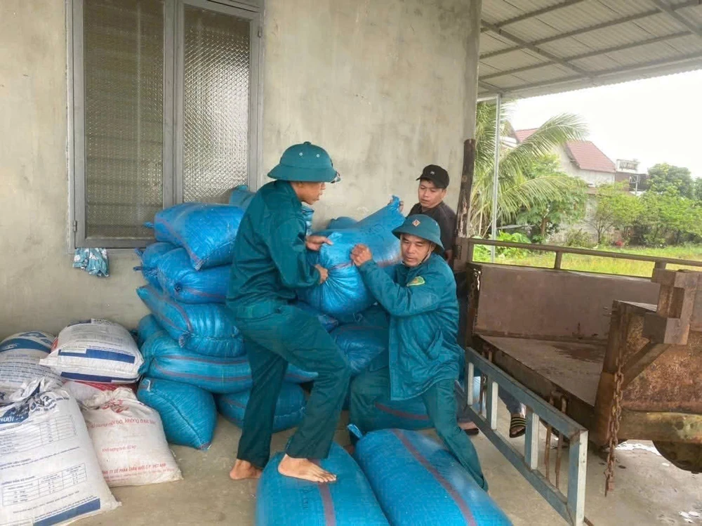 Phó Thủ tướng Hồ Quốc Dũng yêu cầu Lâm Đồng giải ngân nhanh 200 tỷ đồng hỗ trợ người dân sau mưa lũ - Ảnh 1.