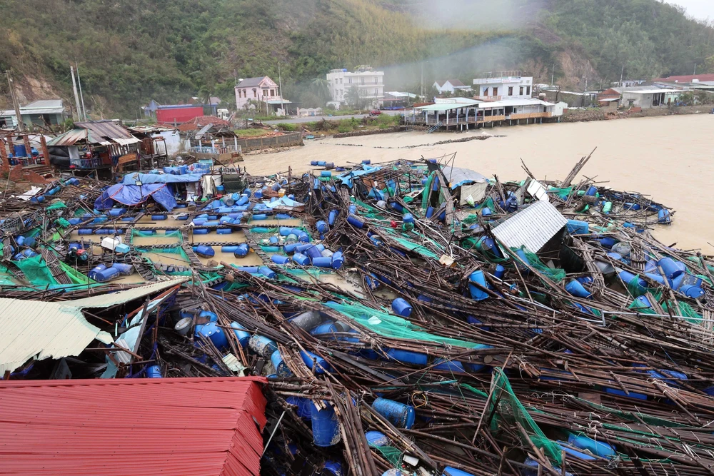 Nghề nuôi trồng thủy sản tại Đắk Lắk bị thiệt hại nặng nề do mưa lũ - Ảnh 1.