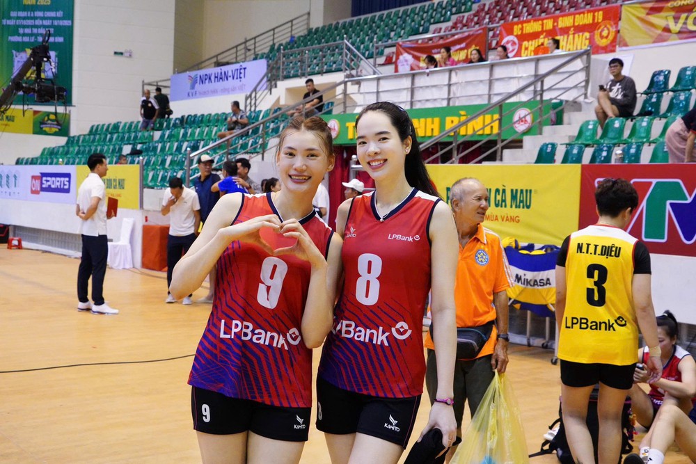 Tuyển thủ bóng chuyền nữ Việt Nam từng giành HCB điền kinh chào đón cột mốc đáng nhớ trong cuộc đời - Ảnh 2.