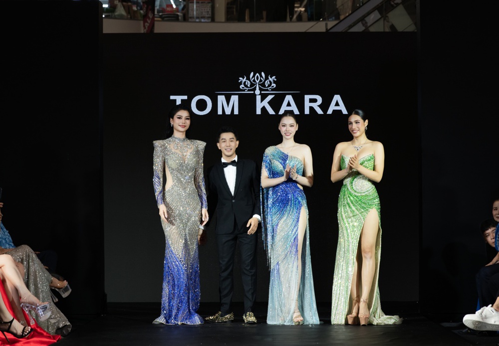 Dàn mỹ nhân Việt đọ sắc trong show diễn của NTK Tom Kara - Ảnh 5. Dàn mỹ nhân Việt đọ sắc trong show diễn của NTK Tom Kara - Ảnh 5.