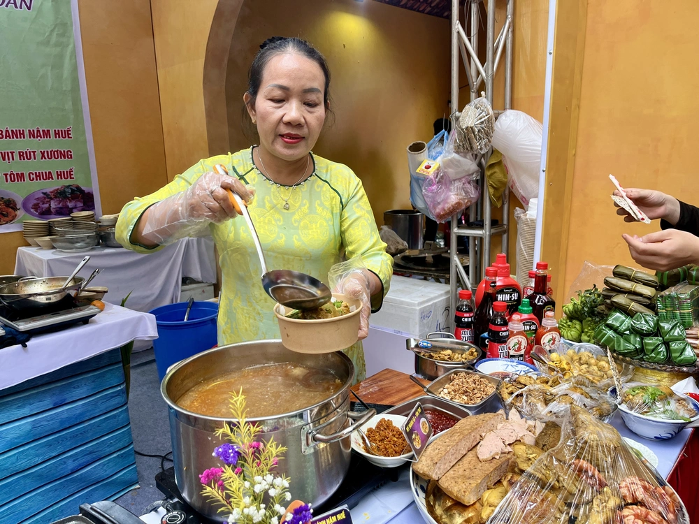 Liên hoan Văn hoá Ẩm thực Quốc tế 2025: Kết nối văn hóa đa quốc gia và lan toả tinh thần thiện nguyện - Ảnh 2.