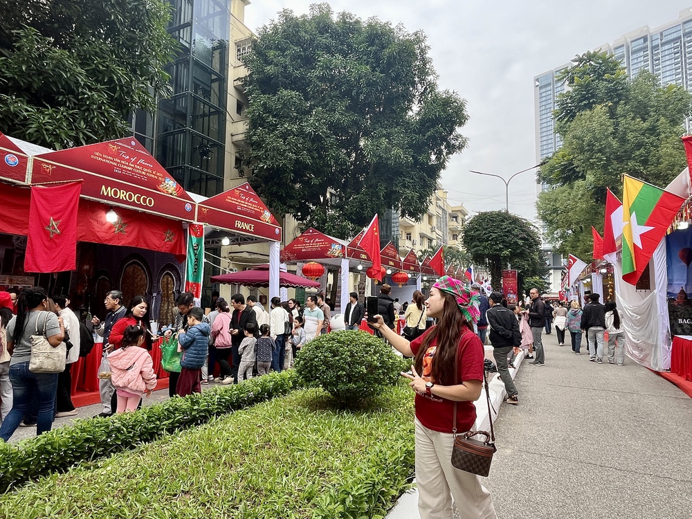 Liên hoan Văn hoá Ẩm thực Quốc tế 2025: Kết nối văn hóa đa quốc gia và lan toả tinh thần thiện nguyện - Ảnh 17.