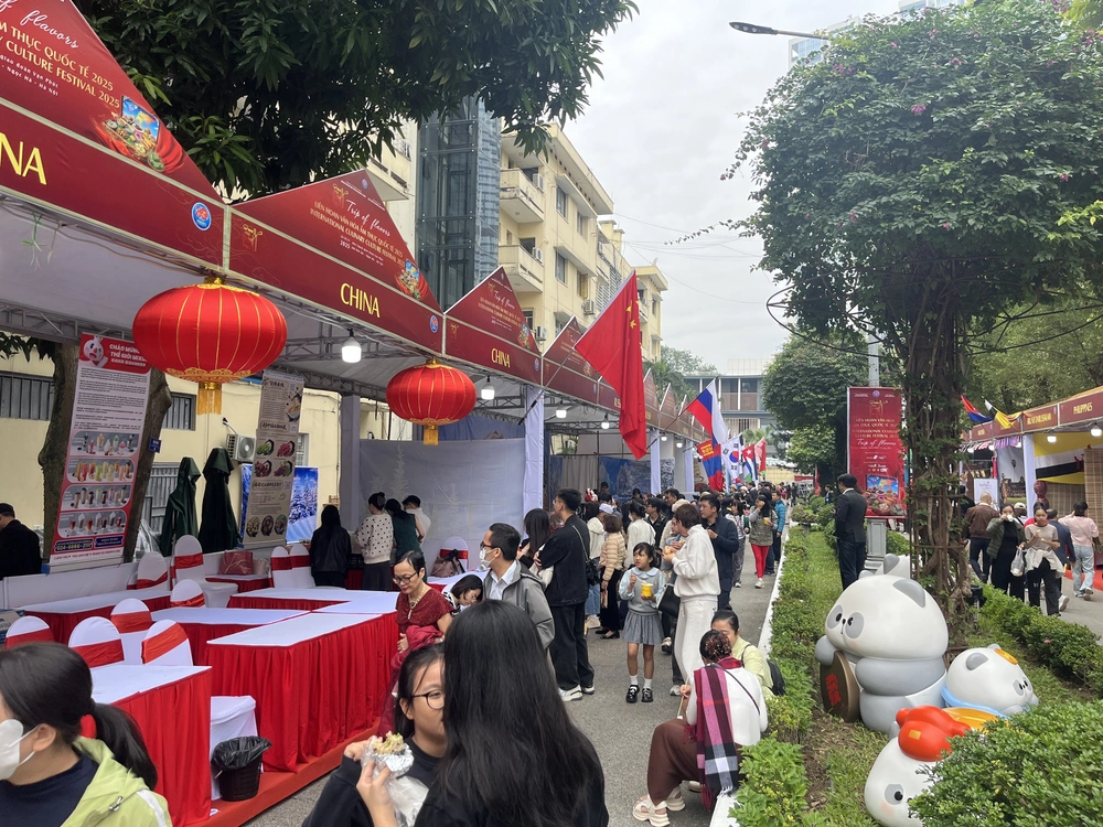 Liên hoan Văn hoá Ẩm thực Quốc tế 2025: Kết nối văn hóa đa quốc gia và lan toả tinh thần thiện nguyện - Ảnh 18.