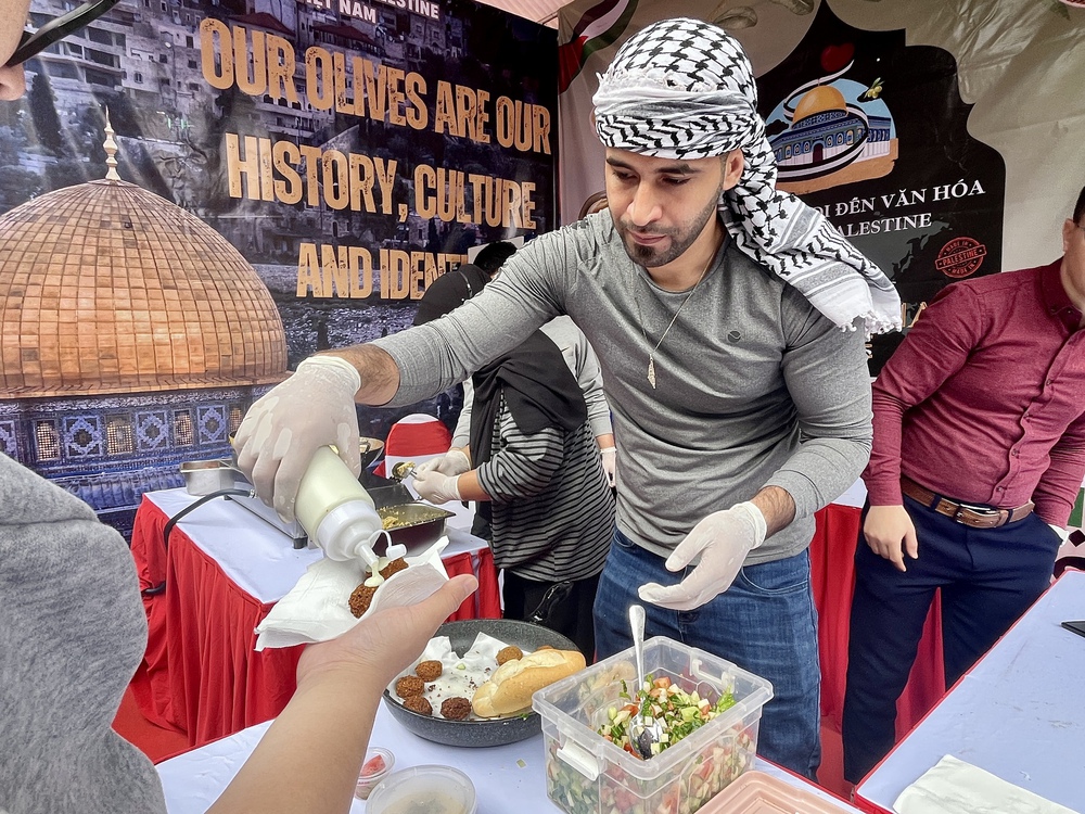 Liên hoan Văn hoá Ẩm thực Quốc tế 2025: Kết nối văn hóa đa quốc gia và lan toả tinh thần thiện nguyện - Ảnh 13.