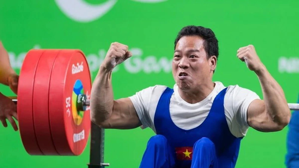 Lực sĩ Lê Văn Công nhận vinh dự lớn trước thềm ASEAN Para Games 2025 - Ảnh 2.