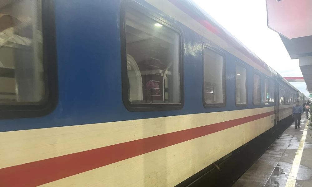 Ngành đường sắt cập nhật lịch chạy tàu do mưa lũ từ ngày 22 - 23/11 - Ảnh 1.