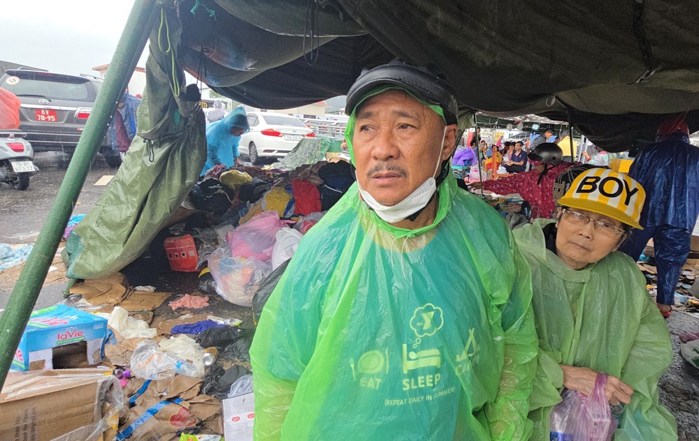 Những người hùng thầm lặng trong vùng mưa lũ ở Khánh Hòa - Ảnh 5.