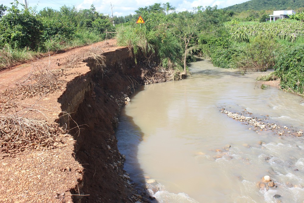 Mưa lũ miền Trung - Tây Nguyên: 68 người chết và mất tích với thiệt hại hơn 8.980 tỷ đồng - Ảnh 2.
