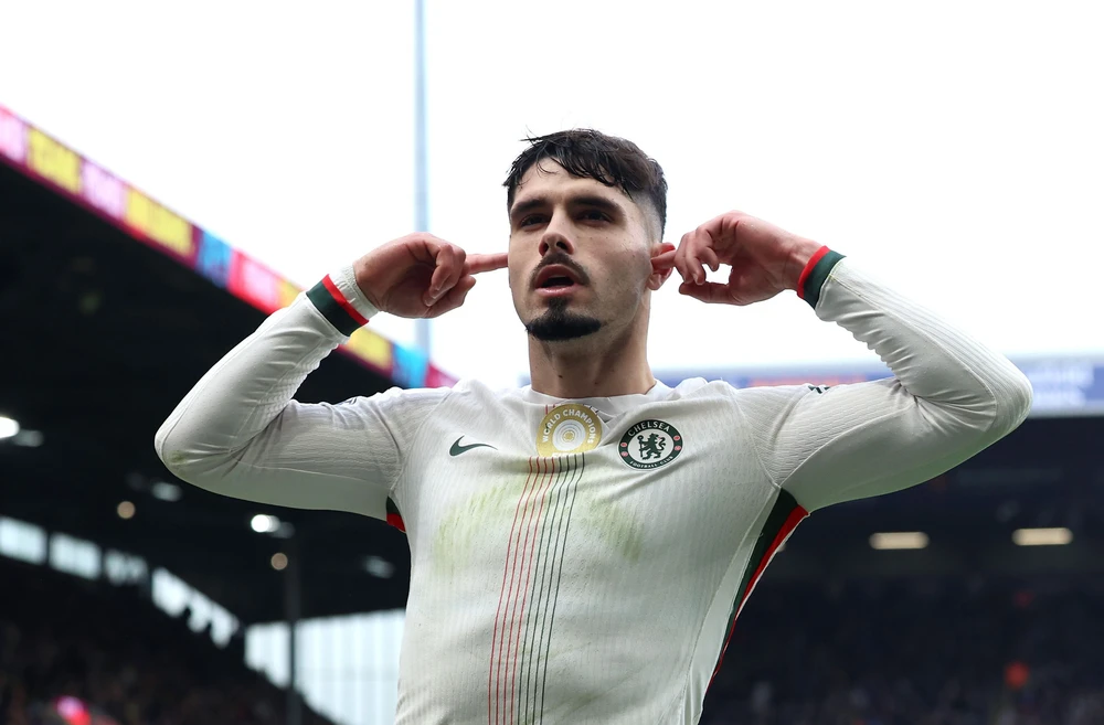 Neto rực sáng, Chelsea thách thức Arsenal - Ảnh 1.