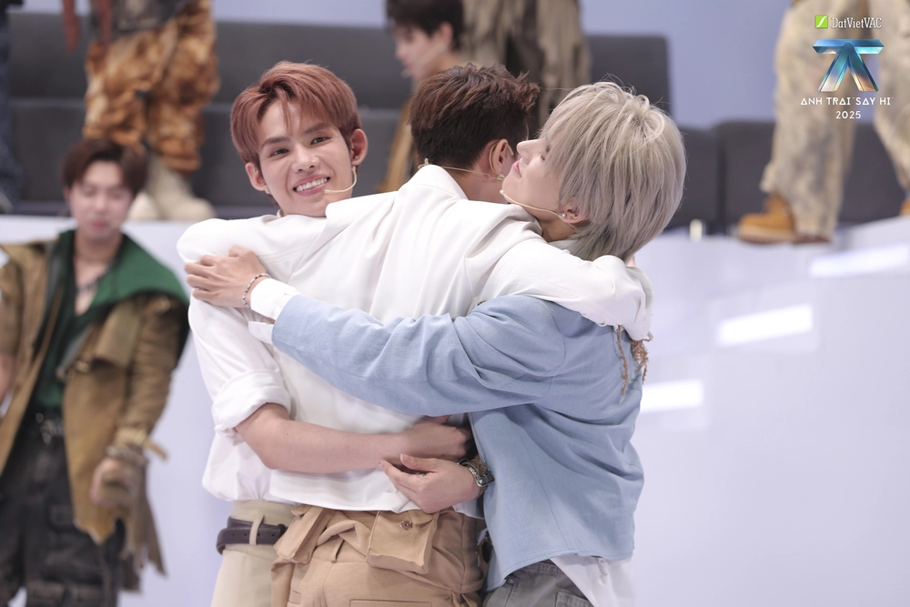 7 “Anh trai say hi” bị loại trước thềm chung kết - Ảnh 4.