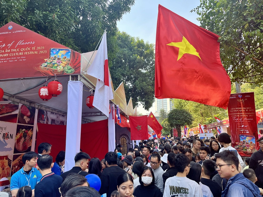 Liên hoan Văn hoá Ẩm thực Quốc tế 2025 quyên góp toàn bộ doanh thu hỗ trợ đồng bào vùng lũ - Ảnh 16.