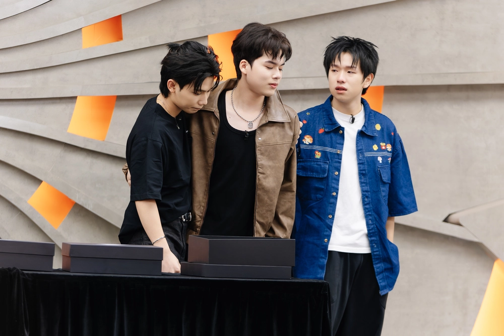 “Tân binh toàn năng” tập 8: SOOBIN khóc nghẹn, thêm 1 thí sinh bị loại - Ảnh 4. “Tân binh toàn năng” tập 8: SOOBIN khóc nghẹn, thêm 1 thí sinh bị loại - Ảnh 4.