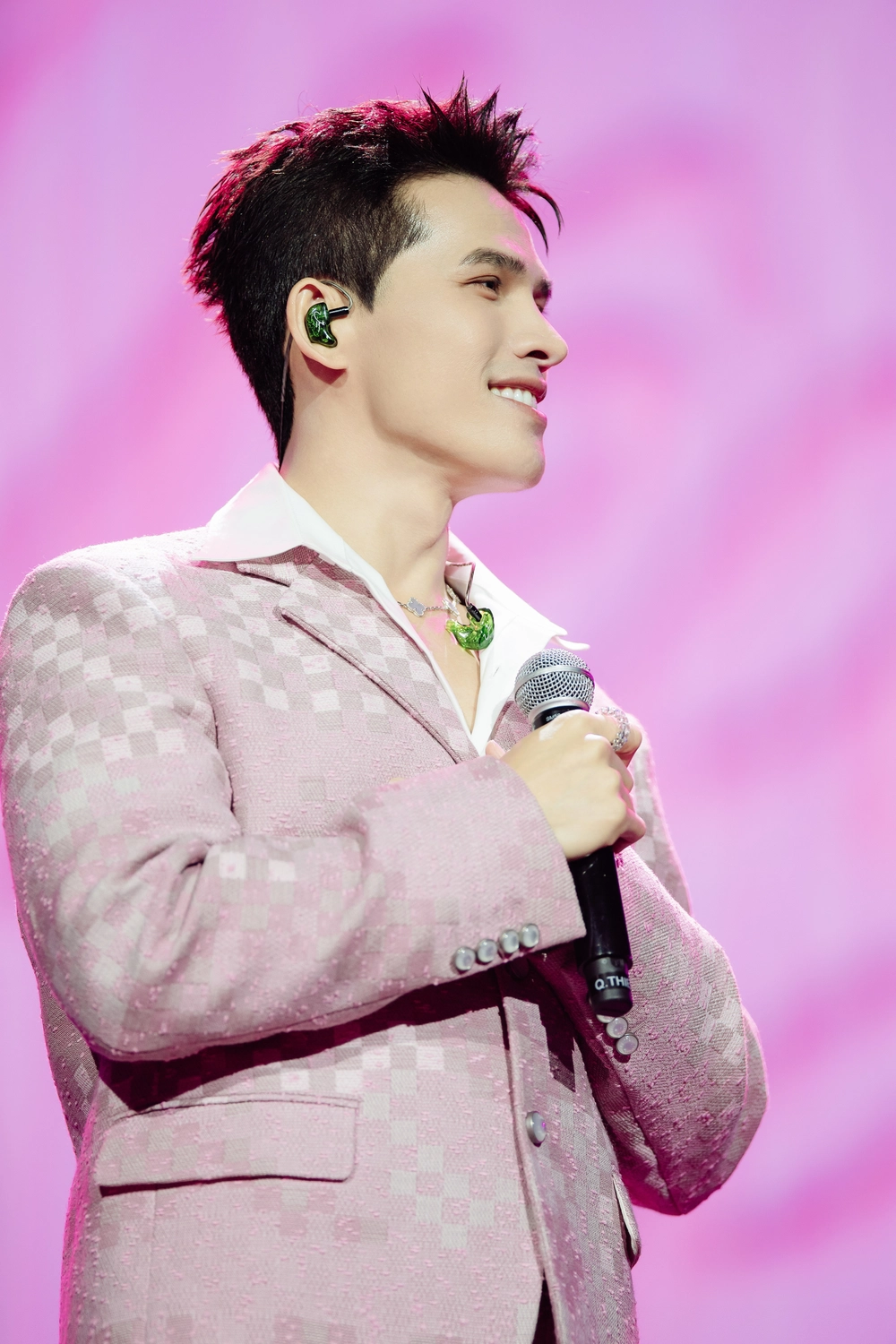 Live Concert SKYNOTE 2025 của Quốc Thiên quy tụ hơn 10.000 khán giả - Ảnh 2.