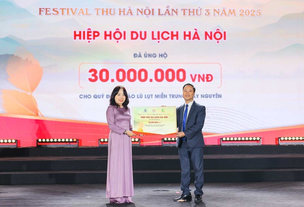 Festival Thu Hà Nội  2025 quyên góp hơn 81 triệu đồng gửi đến đồng bào vùng lũ  - Ảnh 3.