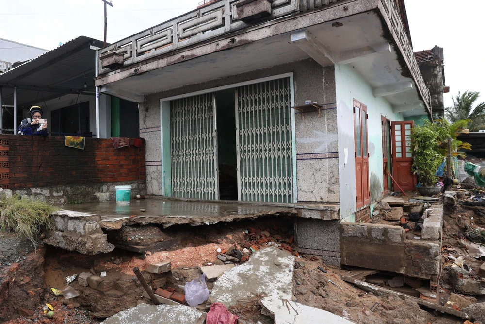 Đắk Lắk bước vào giai đoạn &quot;nước lũ rút đến đâu, khắc phục đến đó&quot; - Ảnh 6.