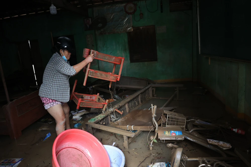 Đắk Lắk bước vào giai đoạn &quot;nước lũ rút đến đâu, khắc phục đến đó&quot; - Ảnh 4.