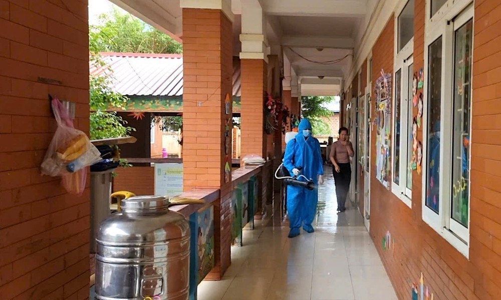 Gia Lai xử lý môi trường, phòng chống dịch bệnh ngay khi nước lũ rút - Ảnh 3.