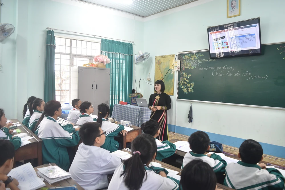 Sẽ triển khai thí điểm giáo dục trí tuệ nhân tạo trong trường phổ thông - Ảnh 1.