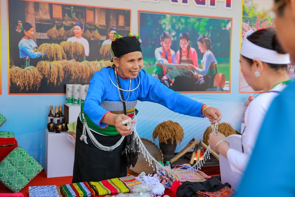 Khai mạc Ngày hội văn hoá dân tộc Mường lần thứ 2 năm 2025 - Ảnh 6.