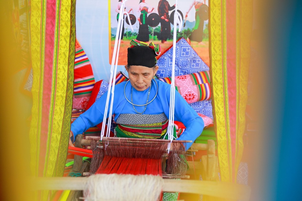 Khai mạc Ngày hội văn hoá dân tộc Mường lần thứ 2 năm 2025 - Ảnh 8.