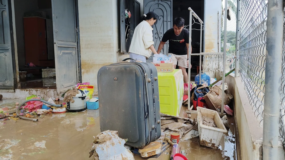 Khánh Hòa: Nỗ lực ổn định sau cơn lụt lịch sử - Ảnh 3.