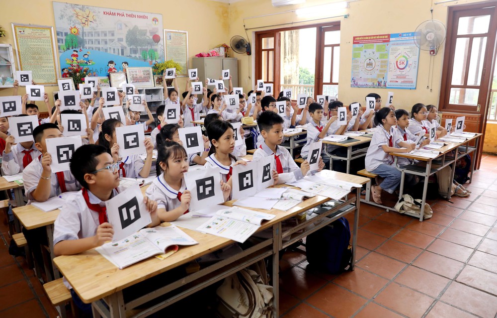 Sẽ triển khai thí điểm giáo dục trí tuệ nhân tạo trong trường phổ thông - Ảnh 3.