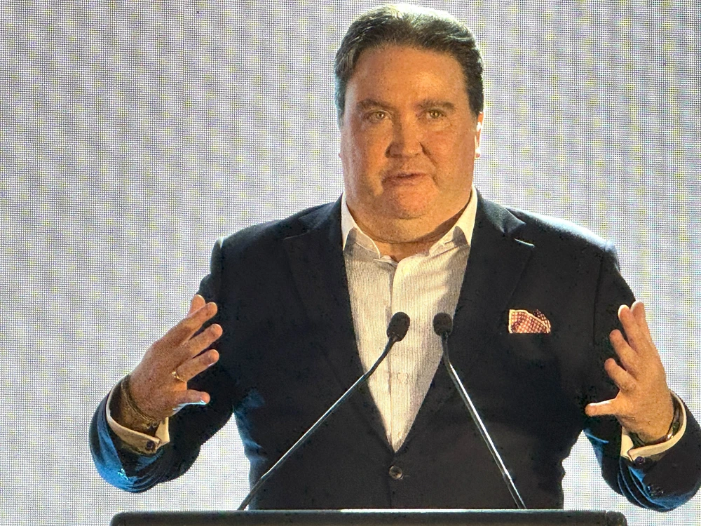 Tôn vinh nền văn hóa đa dạng và tình hữu nghị giữa nhân dân Việt Nam - Hoa Kỳ - Ảnh 2.