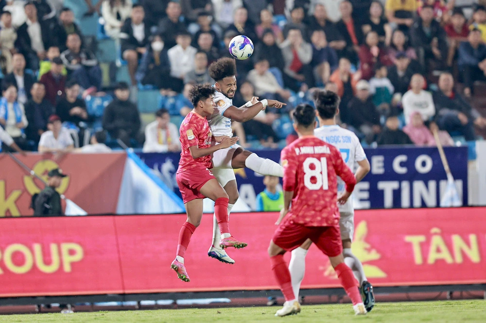 Xuân Son đá trọn cả trận ngày tái xuất, Nam Định thẳng tiến vào tứ kết Cúp quốc gia - Ảnh 1.