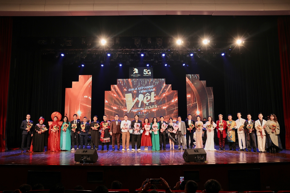 Tiếng hát Việt toàn cầu 2025: Hành trình tìm kiếm tài năng âm nhạc Việt khép lại với đêm Gala Xếp hạng mãn nhãn - Ảnh 2.