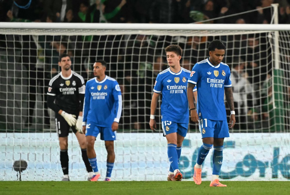 Real ba trận không thắng: Real không sai, chỉ có Alonso sai - Ảnh 1.