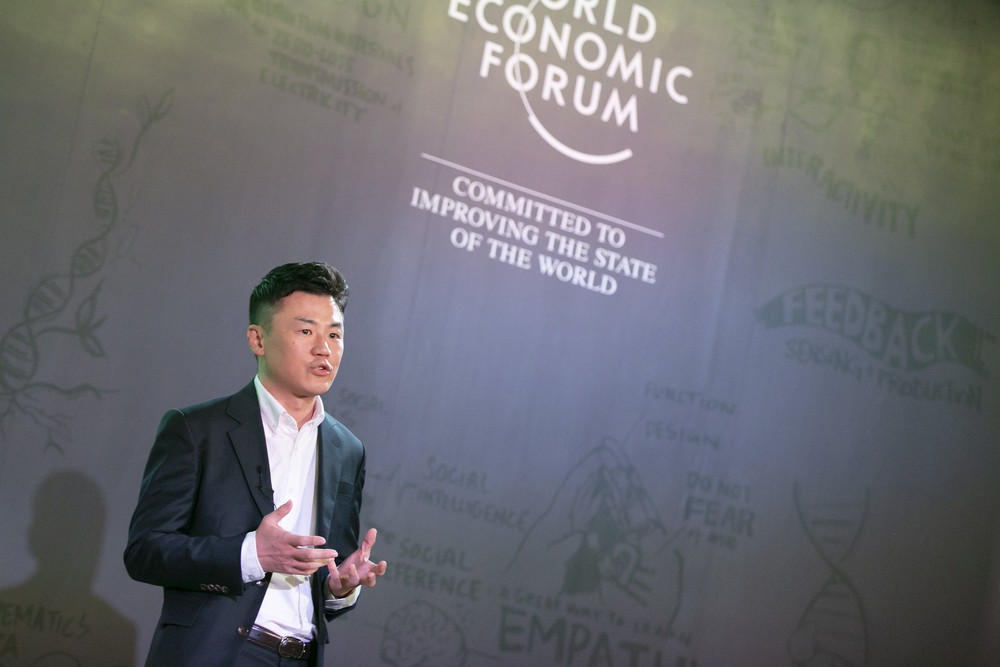 Những công nghệ hứa hẹn đột phá tương lai tại sân khấu VinFuture 2025 - Ảnh 1.