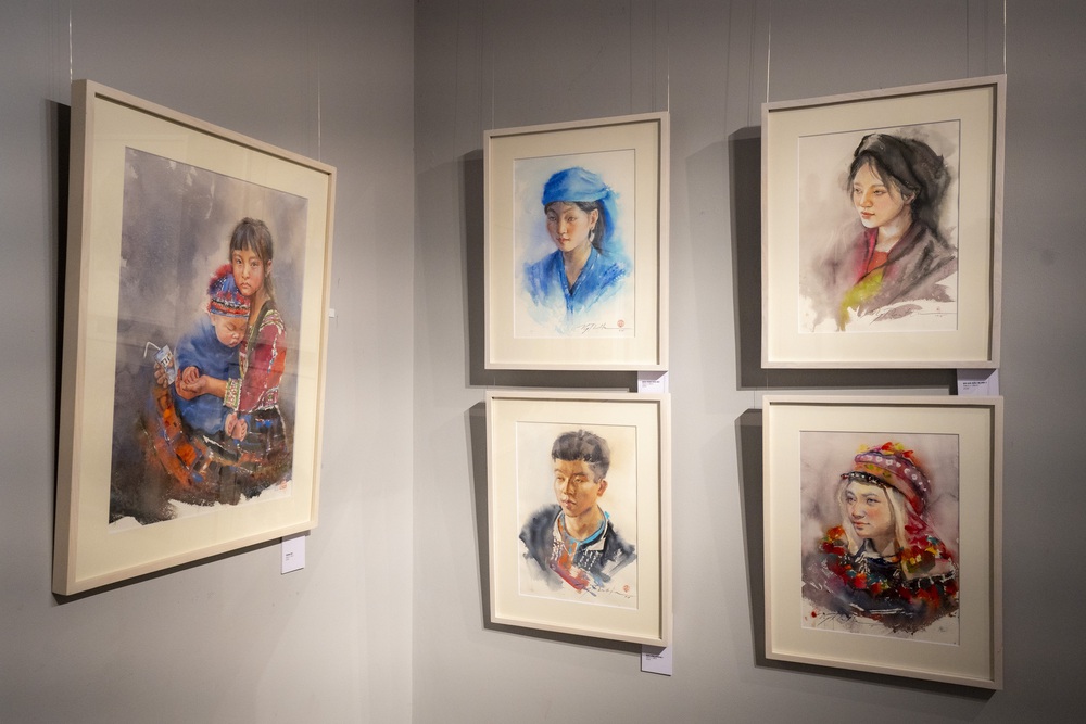 Nhạc sĩ Nguyễn Văn Chung lần đầu tiên làm Người mẫu trực họa - Ảnh 10.