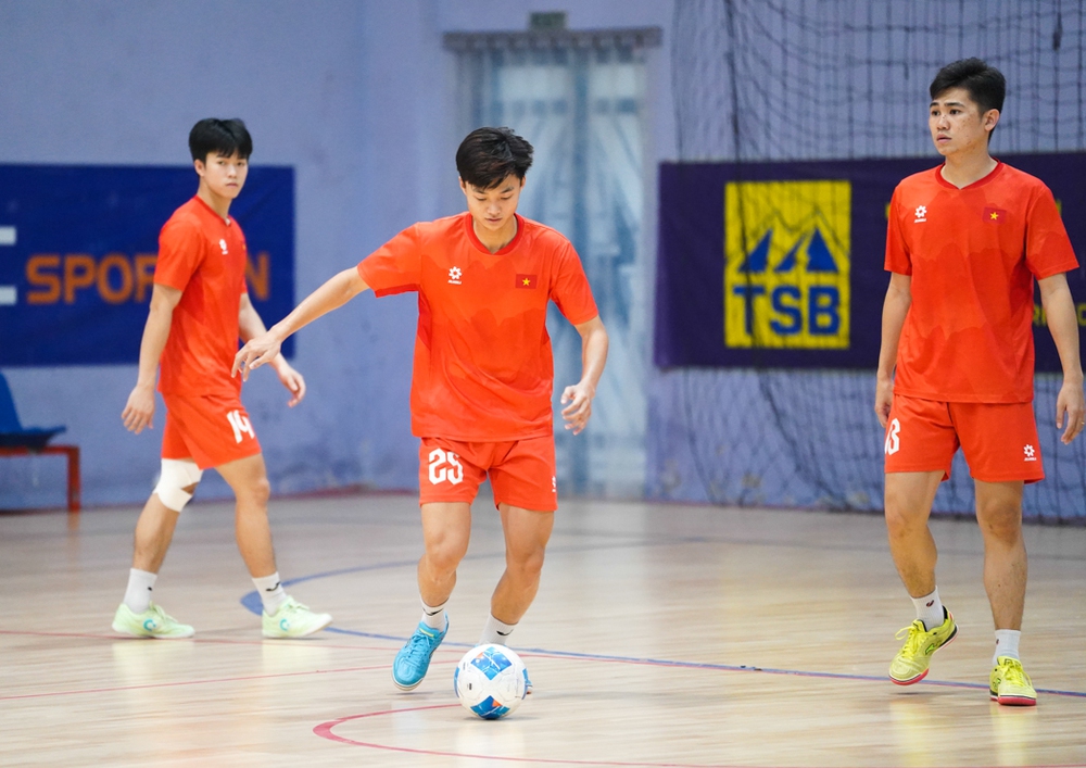 HLV tuyển futsal Việt Nam: 'Trận đấu nào tại SEA Games 33 cũng là chung kết' - Ảnh 2.