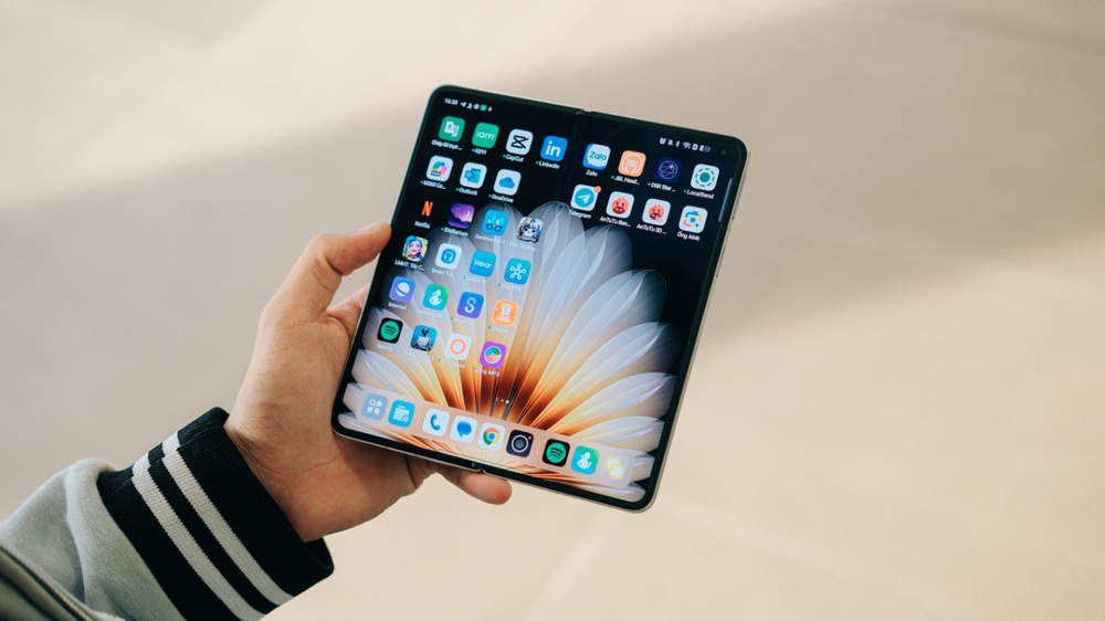 So sánh OPPO Find N5 và Find N3: Nâng cấp đáng giá của dòng điện thoại gập OPPO - Ảnh 1.