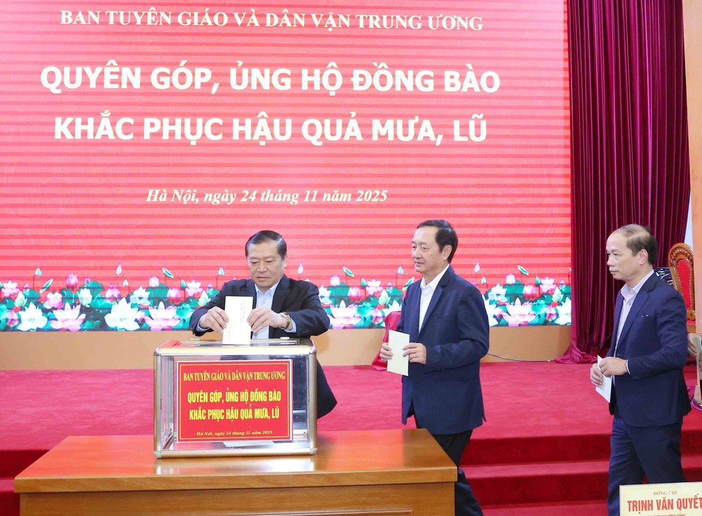 Ban Tuyên giáo và Dân vận Trung ương, Ban Nội chính Trung ương ủng hộ đồng bào miền Trung - Tây Nguyên khắc phục hậu quả bão lũ - Ảnh 2. Ban Tuyên giáo và Dân vận Trung ương, Ban Nội chính Trung ương ủng hộ đồng bào miền Trung - Tây Nguyên khắc phục hậu quả bão lũ - Ảnh 2.