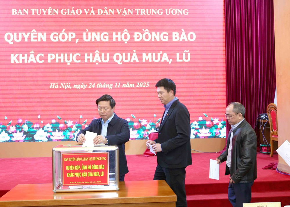 Ban Tuyên giáo và Dân vận Trung ương, Ban Nội chính Trung ương ủng hộ đồng bào miền Trung - Tây Nguyên khắc phục hậu quả bão lũ - Ảnh 3. Ban Tuyên giáo và Dân vận Trung ương, Ban Nội chính Trung ương ủng hộ đồng bào miền Trung - Tây Nguyên khắc phục hậu quả bão lũ - Ảnh 3.