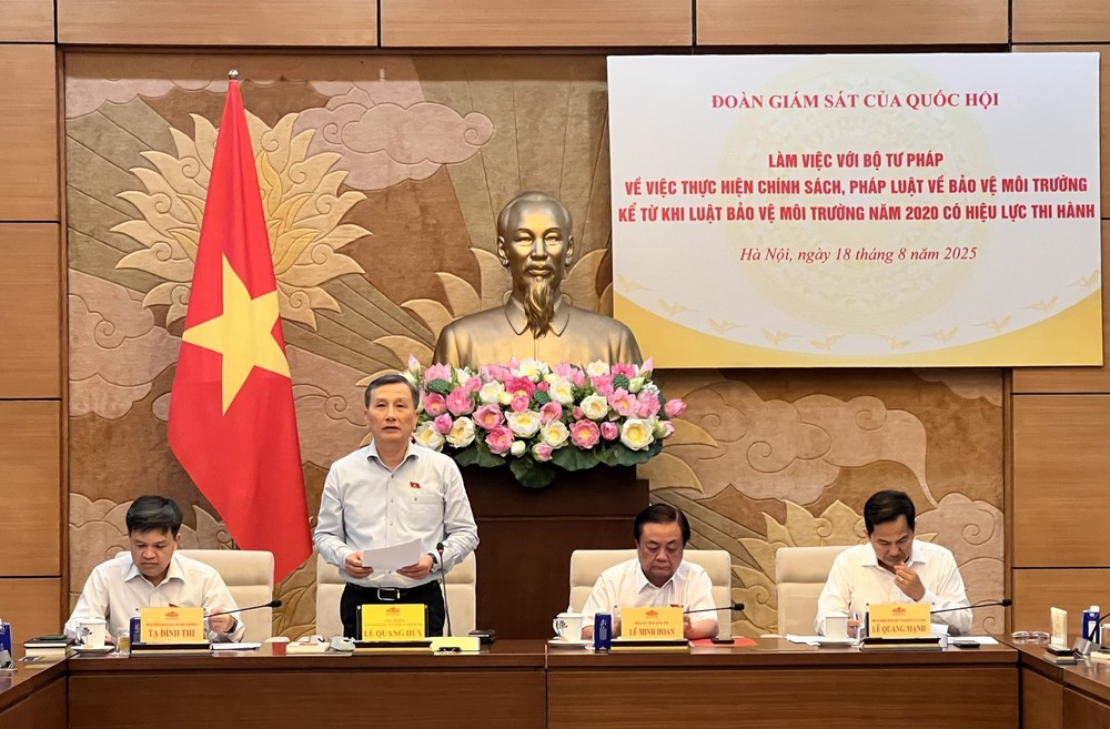 Hoàn thiện hệ thống pháp luật về môi trường theo tinh thần Nghị quyết 66 - NQ/TW - Ảnh 2. Hoàn thiện hệ thống pháp luật về môi trường theo tinh thần Nghị quyết 66 - NQ/TW - Ảnh 2.