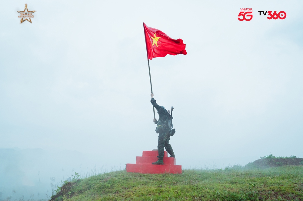 Khoảnh khắc ấn tượng khép lại "Sao nhập ngũ 2025" - Ảnh 2. Khoảnh khắc ấn tượng khép lại "Sao nhập ngũ 2025" - Ảnh 2.