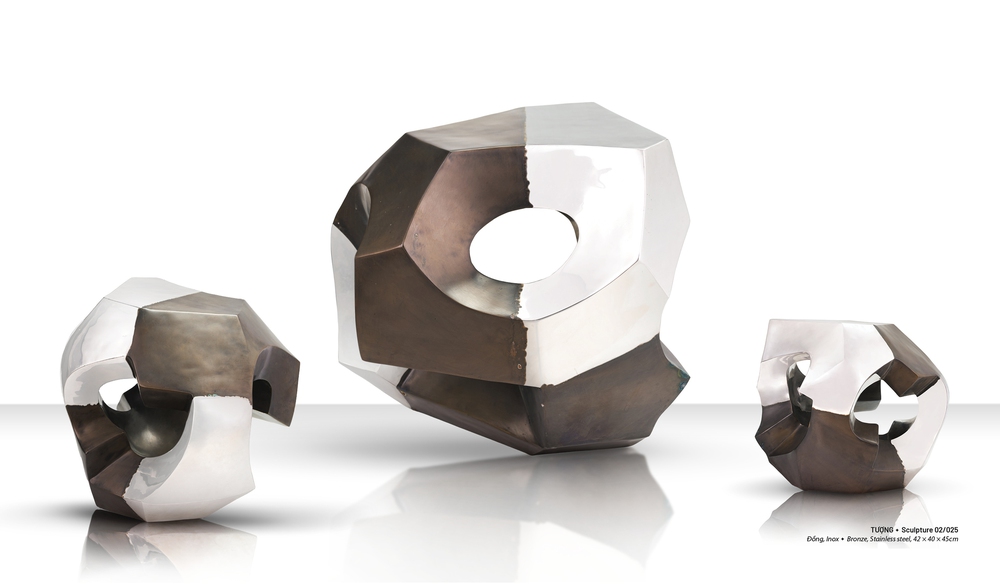 Người trở về từ giấc mơ kim loại: Nghệ sĩ Đinh Phong triển lãm Hội họa và Điêu khắc tại Hà Nội - Ảnh 4. Người trở về từ giấc mơ kim loại: Nghệ sĩ Đinh Phong triển lãm Hội họa và Điêu khắc tại Hà Nội - Ảnh 4.