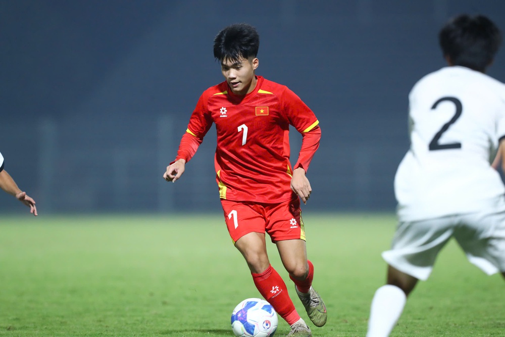 Bảng C vòng loại U17 châu Á 2026, U17 Việt Nam – U17 Hong Kong, Trung Quốc (19h00 ngày 26/11): Thử thách tăng dần - Ảnh 1. Bảng C vòng loại U17 châu Á 2026, U17 Việt Nam – U17 Hong Kong, Trung Quốc (19h00 ngày 26/11): Thử thách tăng dần - Ảnh 1.