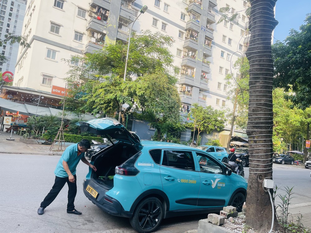 Hà Nội: Cần chính sách đủ mạnh để thúc đẩy chuyển đổi phương tiện giao thông xanh - Ảnh 2. Hà Nội: Cần chính sách đủ mạnh để thúc đẩy chuyển đổi phương tiện giao thông xanh - Ảnh 2.