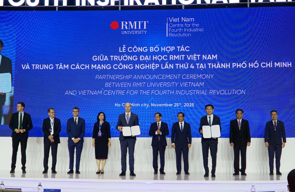 Talkshow truyền cảm hứng cho giới trẻ mở màn Diễn đàn kinh tế mùa thu 2025 - Ảnh 7.