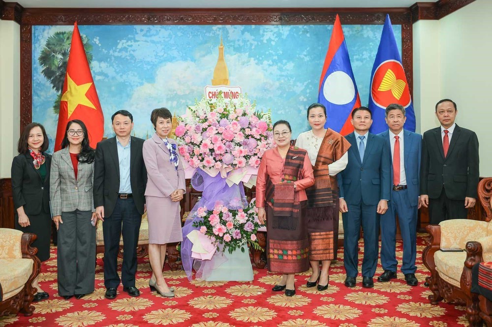 Tổng Giám đốc TTXVN chúc mừng 50 năm Quốc khánh nước Cộng hoà Dân chủ Nhân dân Lào - Ảnh 2.