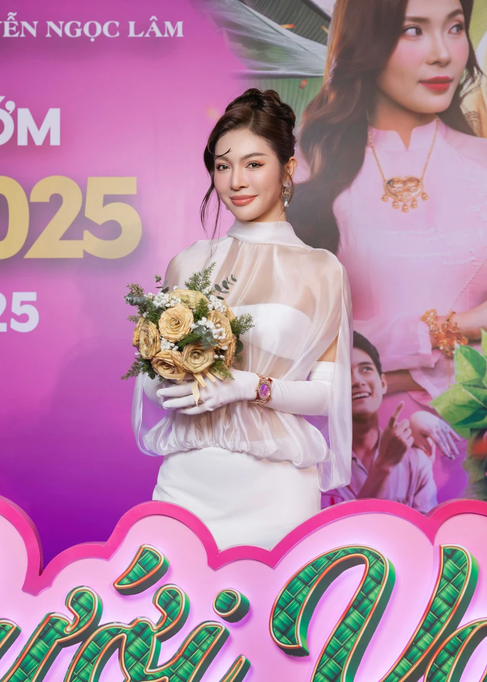 Bùi Lý Thiên Hương chuyển mình thành "bà trùm" đầu tư - Ảnh 2. Bùi Lý Thiên Hương chuyển mình thành "bà trùm" đầu tư - Ảnh 2.