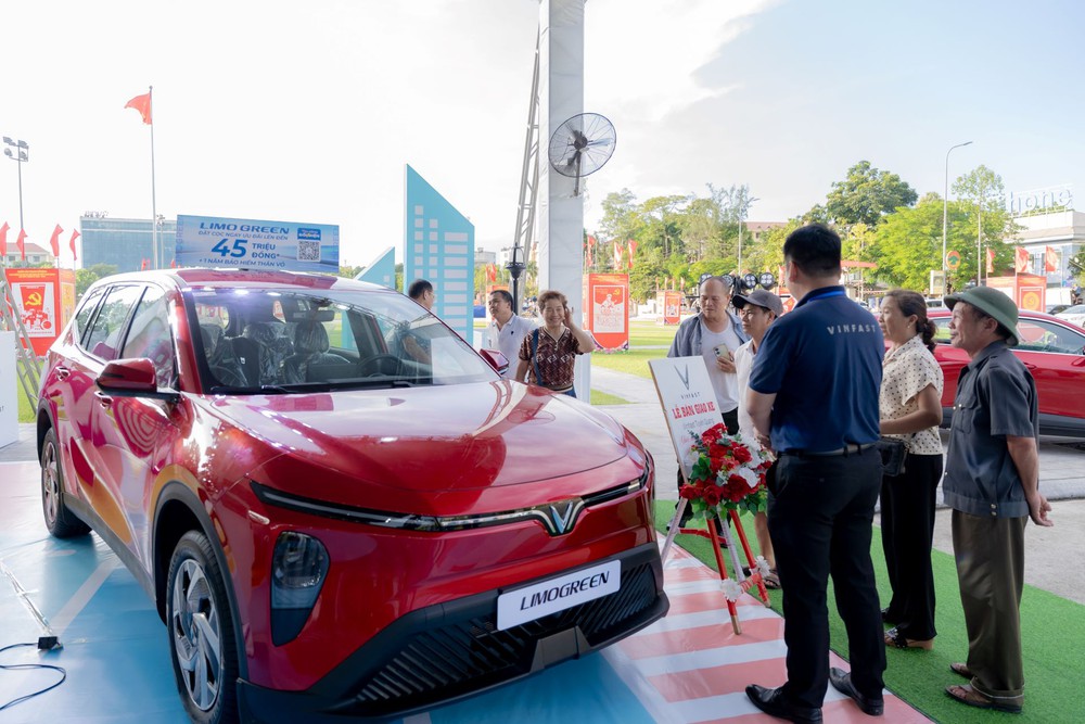 Limo Green lập kỷ lục doanh số, trở thành &quot;cỗ máy tạo thu nhập&quot; mới của tài xế dịch vụ - Ảnh 1.