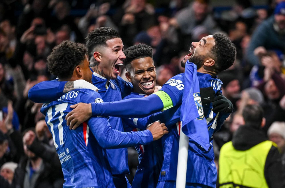 Chelsea đánh bại Barca 3-0: Chelsea này quá dữ dội - Ảnh 1.